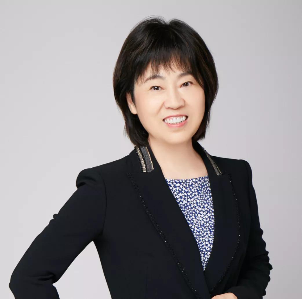 王方教授：严重硅油乳化眼手术处理一例