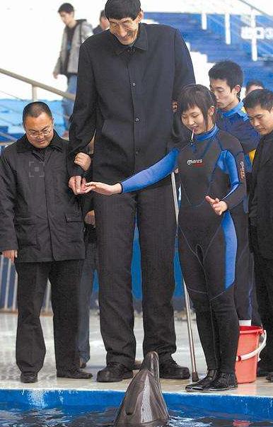 中国巨人鲍喜顺生活,中国巨人鲍喜顺活了多少岁