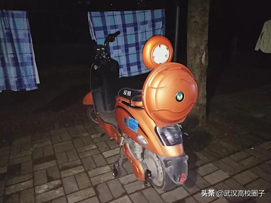 全武汉只有这所大学校门上跑火车，以前嫌弃现在却又舍不得