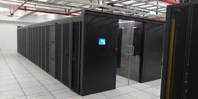 什么是服务器服务器有什么作用,机房的服务器是干嘛的