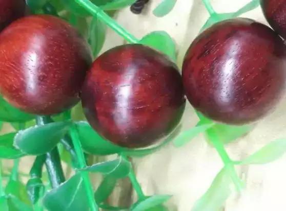 如何挑选适合自己的木质手串,哪种木质手串最有香味且便宜