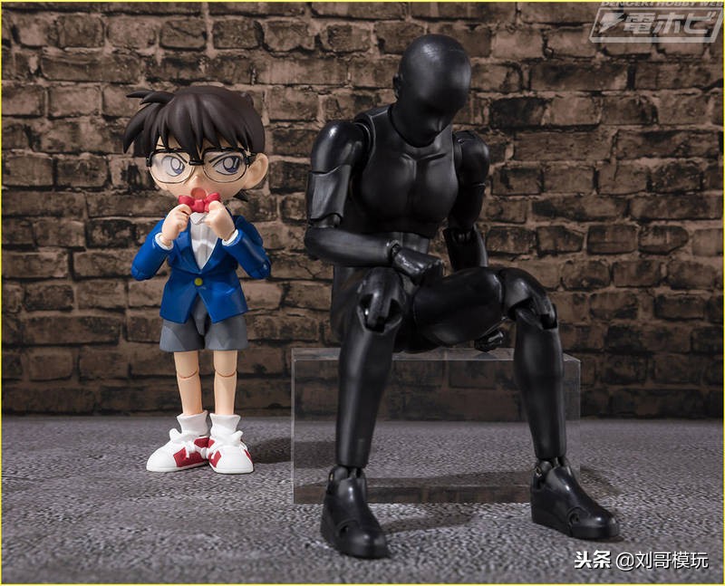 “死亡小学生”柯南居然要出人偶了，下一个出小兰？