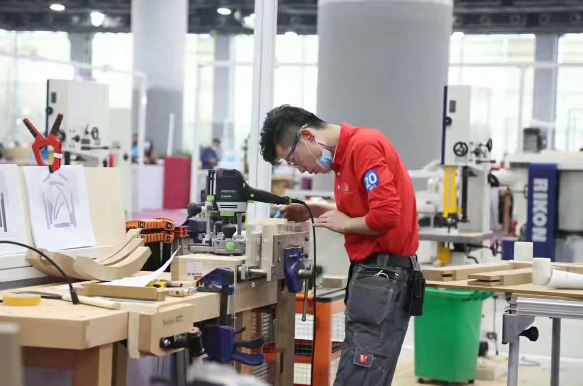 职校毕业都干什么了,职校毕业后最好的出路