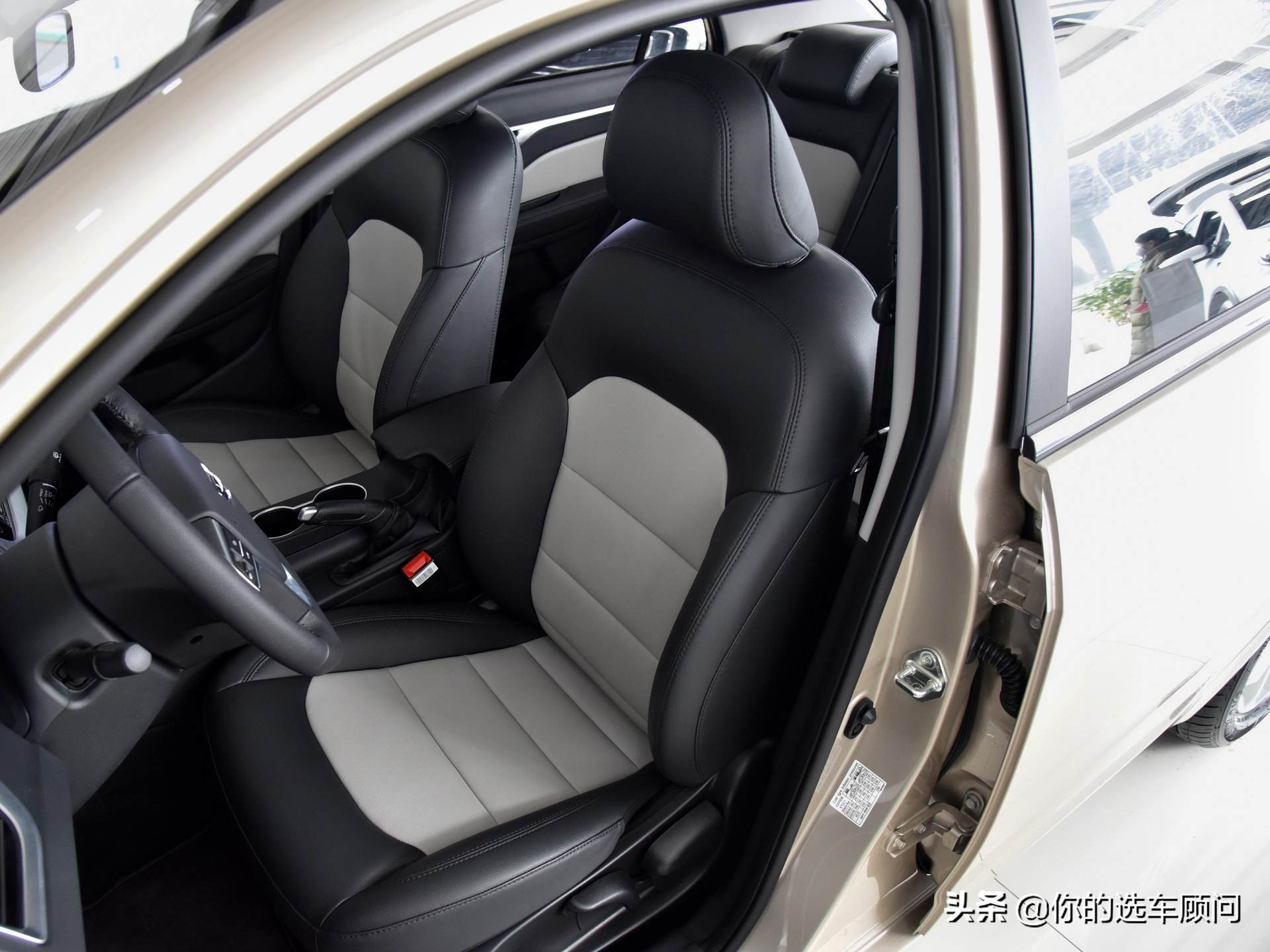 2020款自动挡吉利远景x61.4t油耗,2016款吉利远景1.3t手动挡油耗