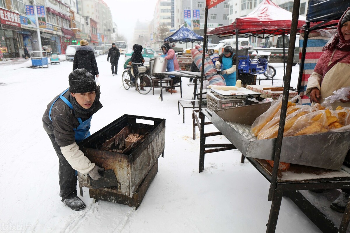 阜阳80岁大爷摆摊卖早餐,摆摊卖早餐的营销方法