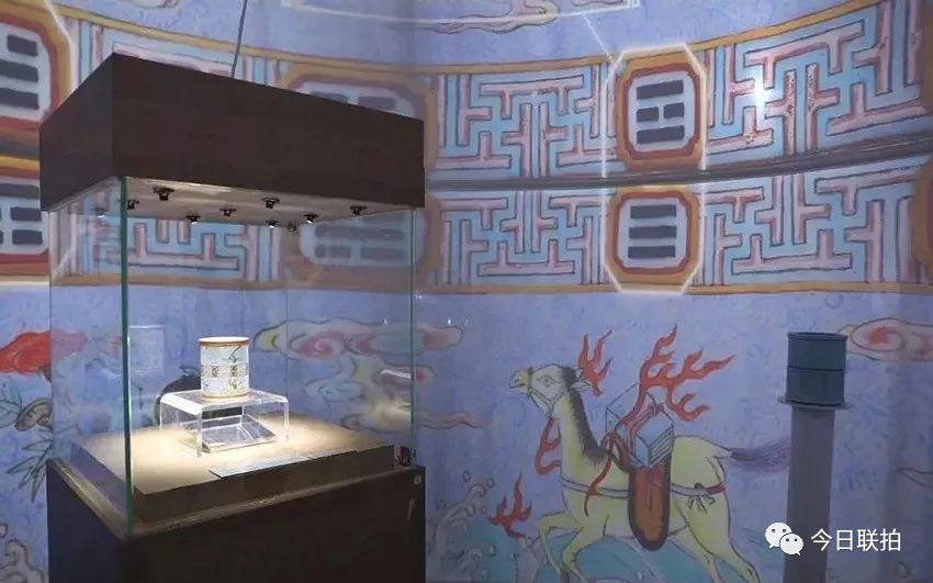 苏富比2018年拍卖乾隆珐琅彩宫碗,2018年拍卖的乾隆炉钧釉瓷器