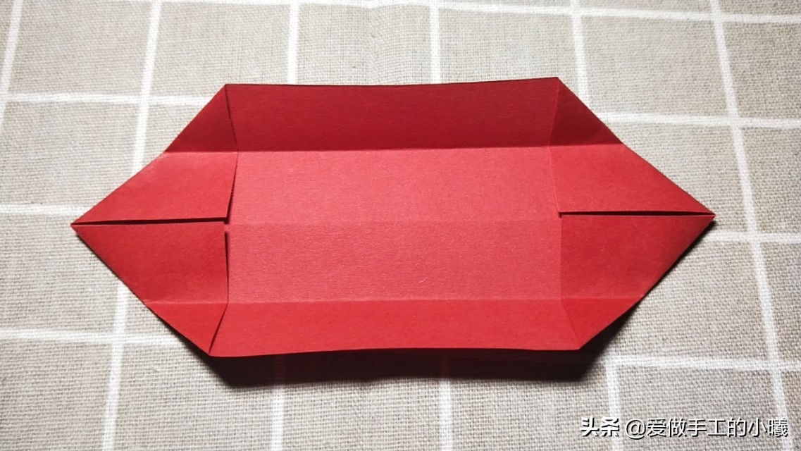 爱心书签用一个正方形纸怎么折,怎样用很小的白纸做一个爱心书签