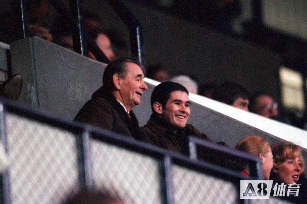 马尔蒂尼的父子视频,马尔蒂尼父子在nba的表现