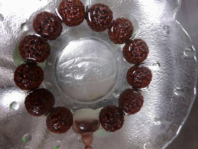 小金刚菩提子怎么刷包浆快,金刚菩提子正确刷法