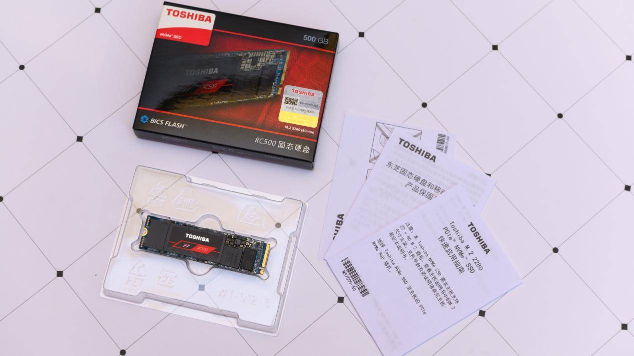 东芝rc500nvme固态硬盘开箱视频,东芝rc500全新固态硬盘接口