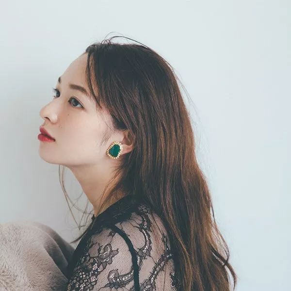 哇哦！这位“日杂美妆一姐”原来已经是当妈的人了？