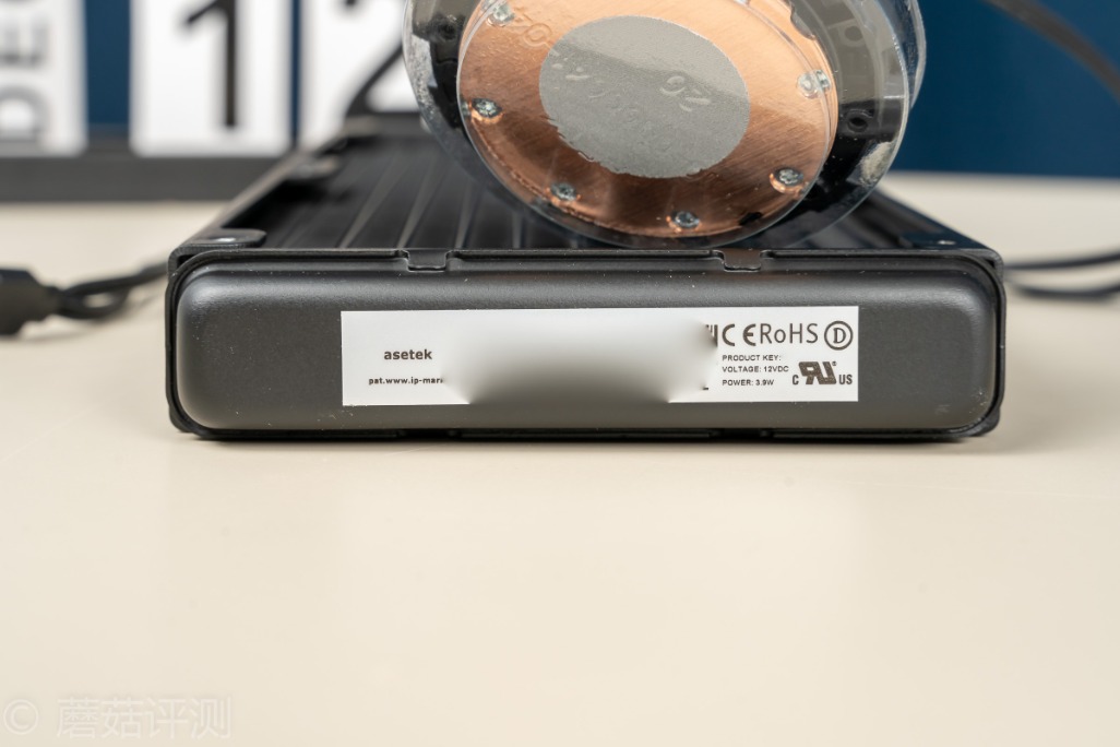 最好的240水冷评测,240分体水冷和240一体水冷对比