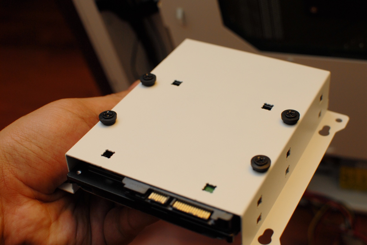 thermaltake机箱挑战者h6,真材实料看得到的产品