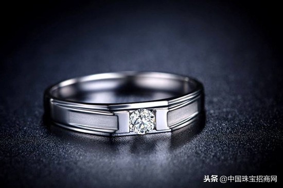 au750d2.00ct戒指是莫桑钻吗,钻石戒指au750好还是18k金好