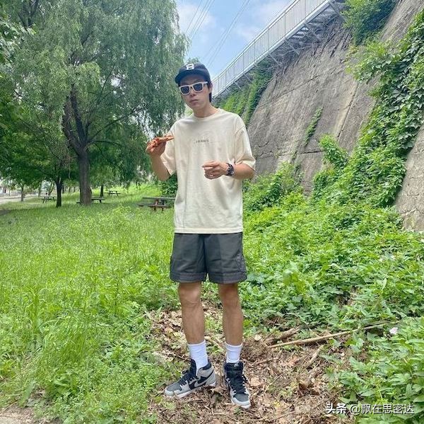 韩国明星近期上脚鞋款一览2021年王炸突然被曝光