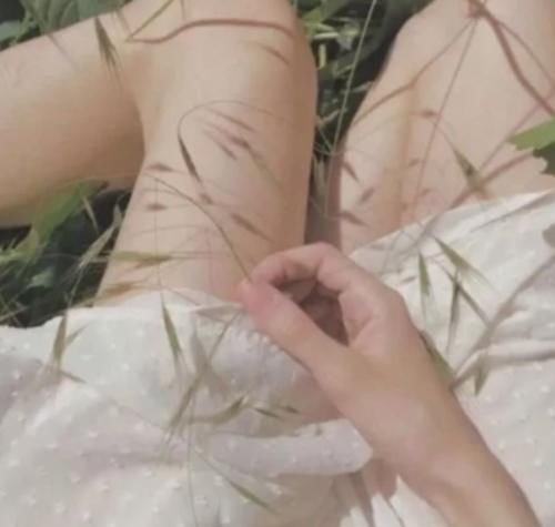 学生*党**瘦腿太难？4个动作让你“坐着瘦”，小仙女都已瘦成闪电了