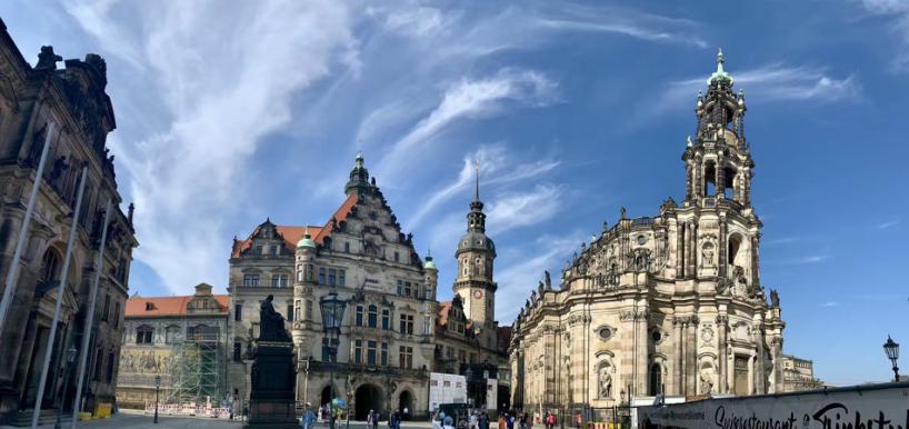 我用我自己挣的钱去旅游,拼搏四年去欧洲