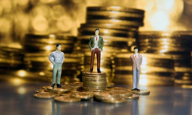 起诉以后网贷判决怎么还钱,网贷逾期3个月是不是真的会起诉