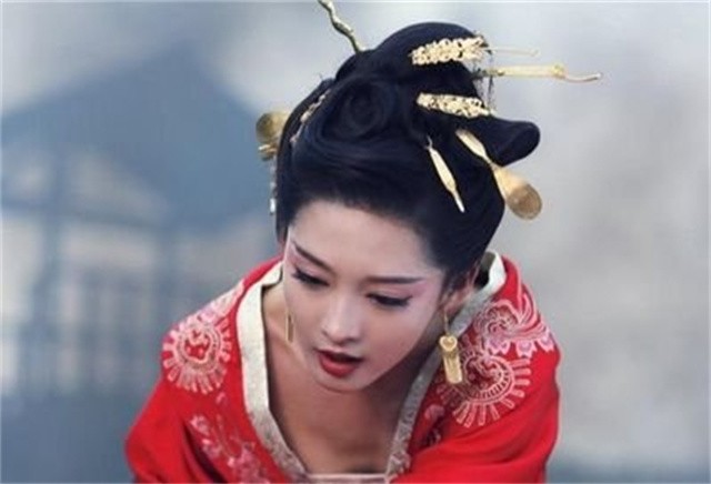 皇帝连夜召姑姑入宫,皇帝深夜召见姑母进宫