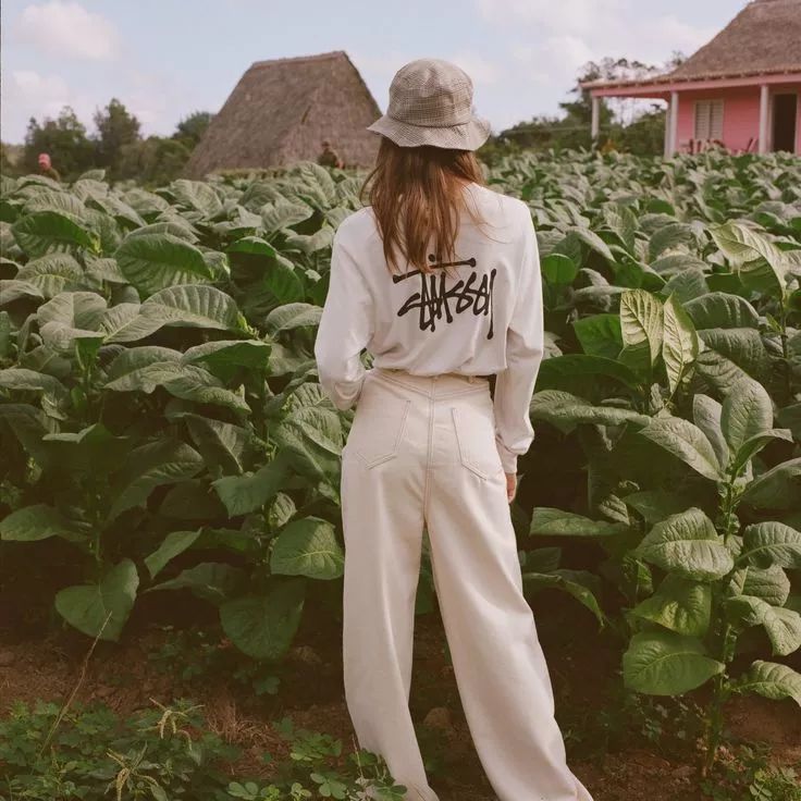 小白裤如此穿搭尽显高级感,夏季薄款纯白色八分小白裤女士