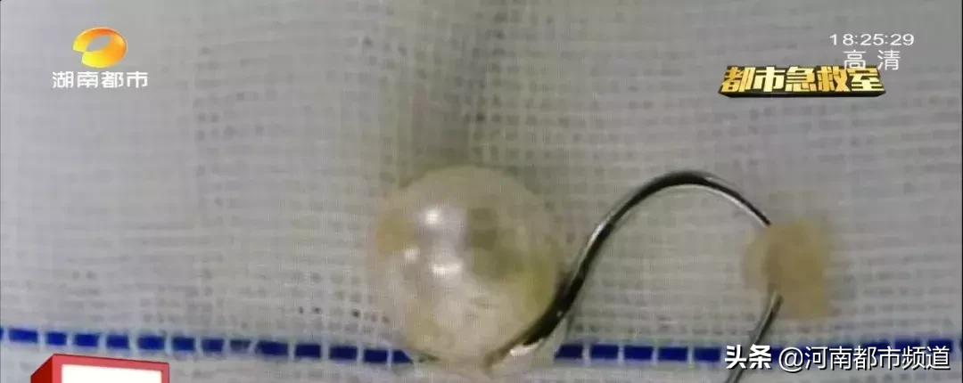 换尿片宝宝老是哭,男孩换尿片突然尿了