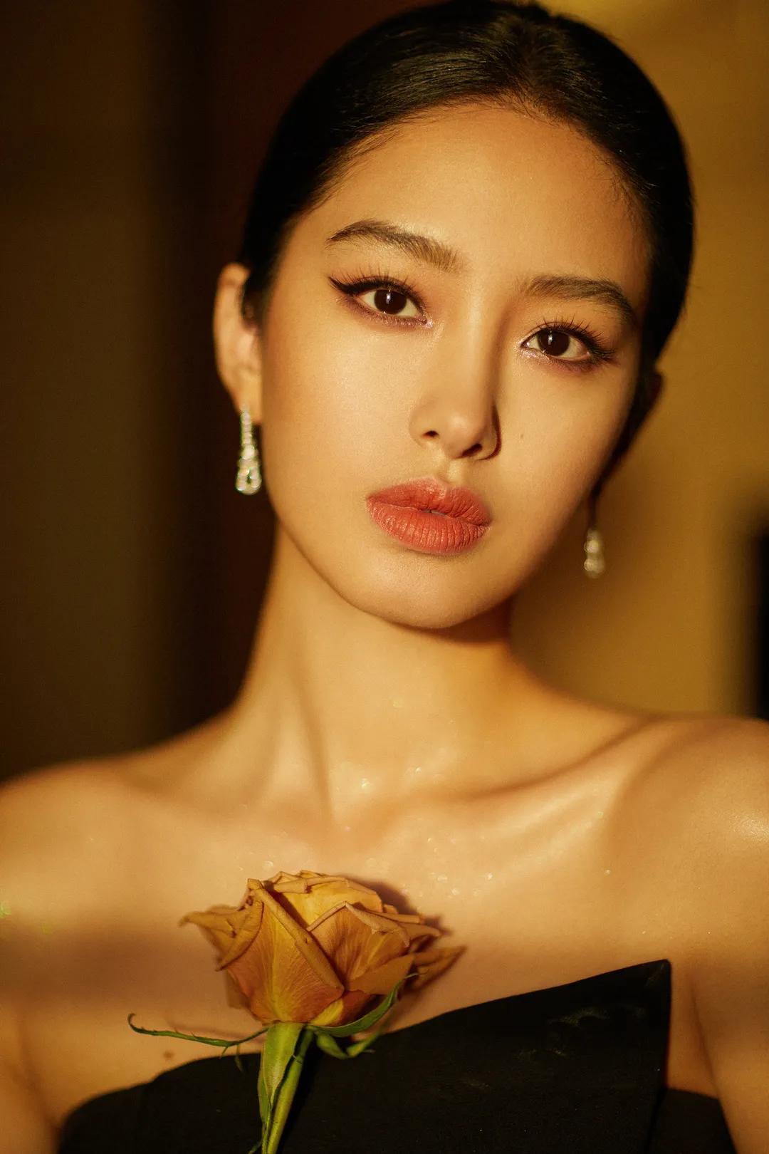 胶线笔画眼线教程新手手残党,手残党眼影教程探险家无眼线