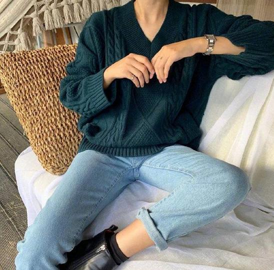 秋冬什么颜色穿得更显温柔,秋冬比较显高级的颜色搭配