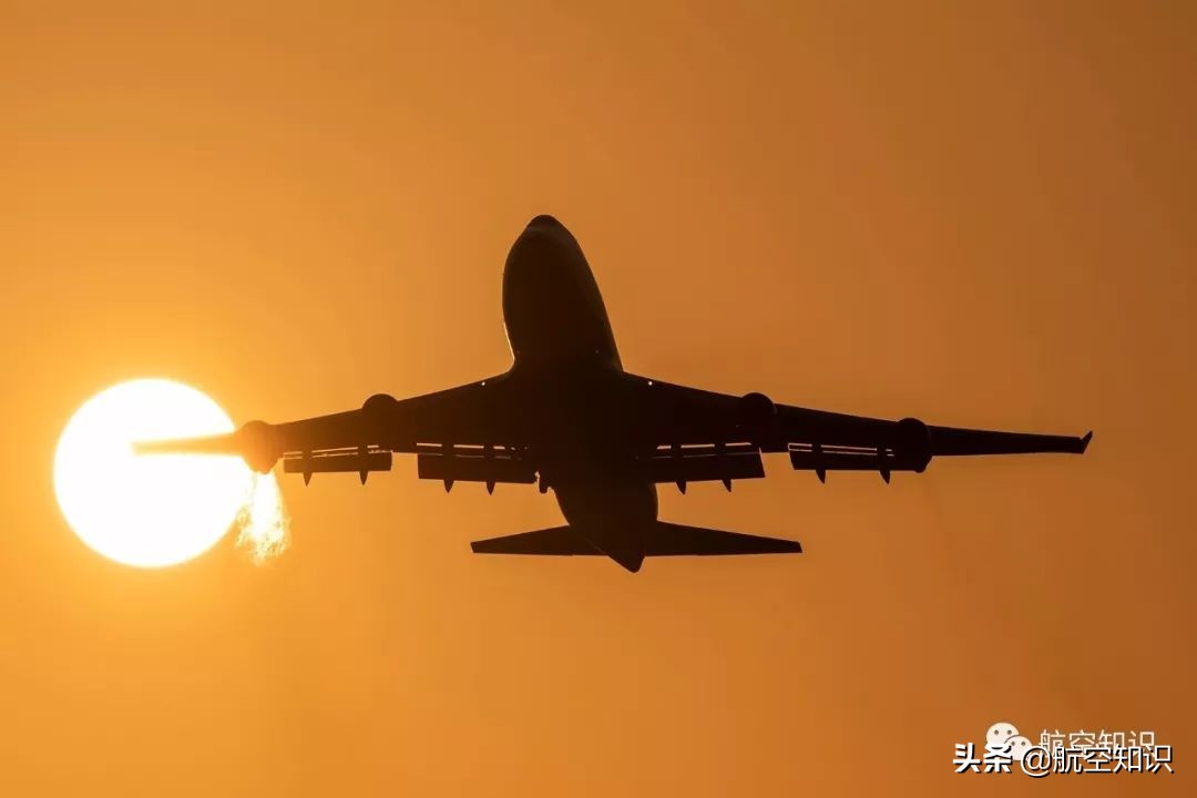 25年后再次回到陌生又熟悉的地方,我们即将到达三亚凤凰国际机场