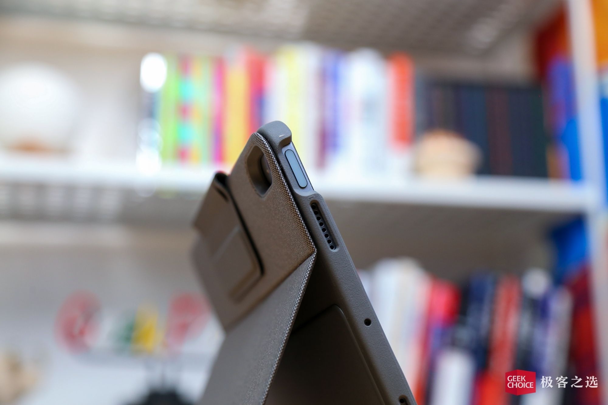 罗技ipad键盘有2020款的吗,罗技ipadpro触控键盘评测