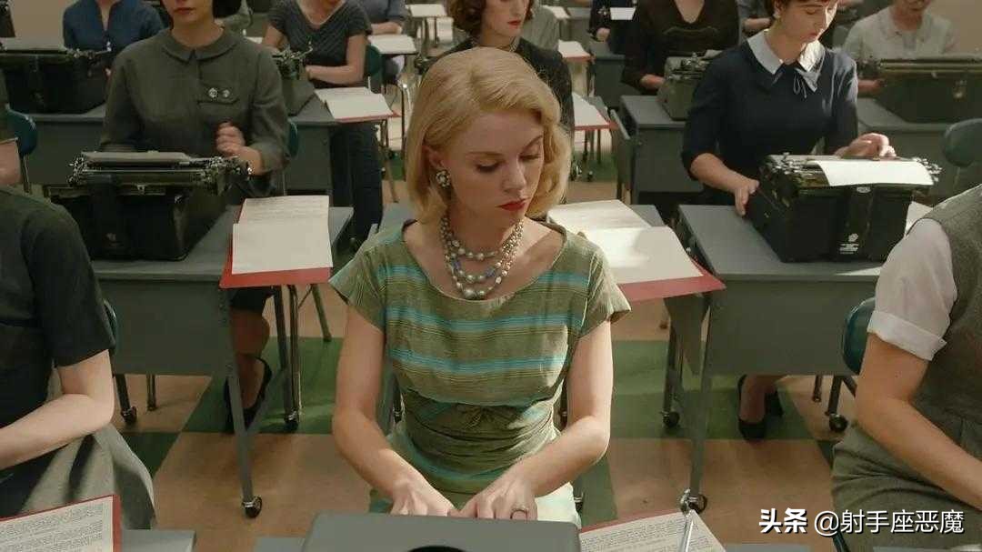 神剧回归：生活就像散场后的马戏团，总是有限温存，无限心酸