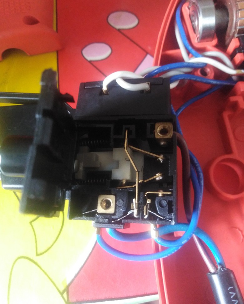 手电钻内部构造,手电钻的各组成部分图片