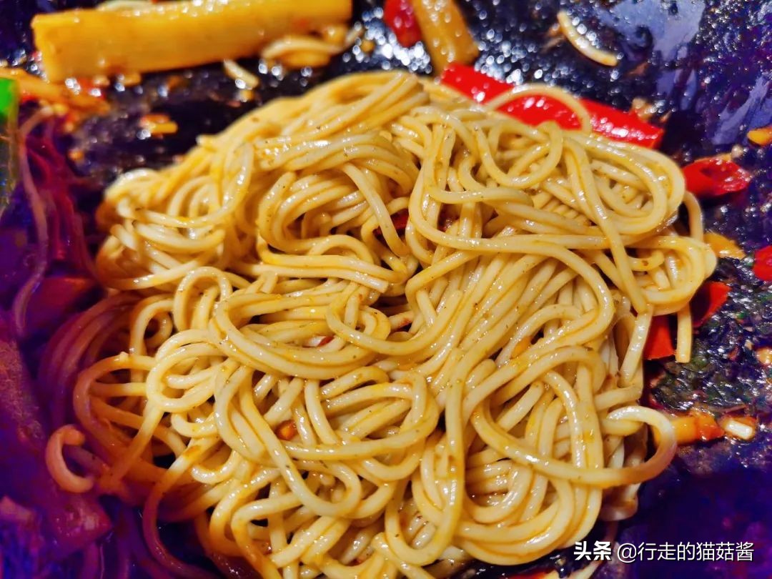 长沙一整栋楼的美食,长沙美食一条街的真实感受