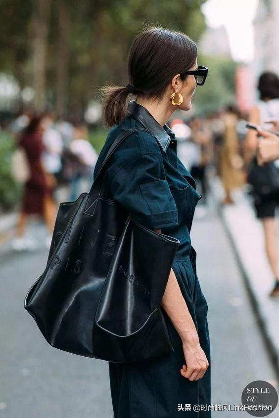 今年流行大包 (今年女士流行格子大包)