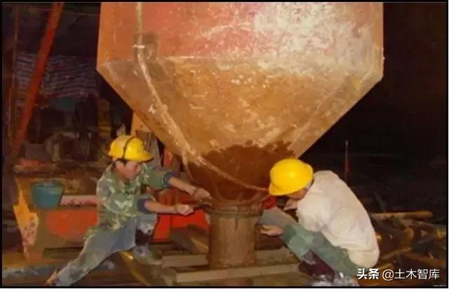 钻孔灌注桩施工技术交底记录表,钻孔灌注桩基础技术交底范例