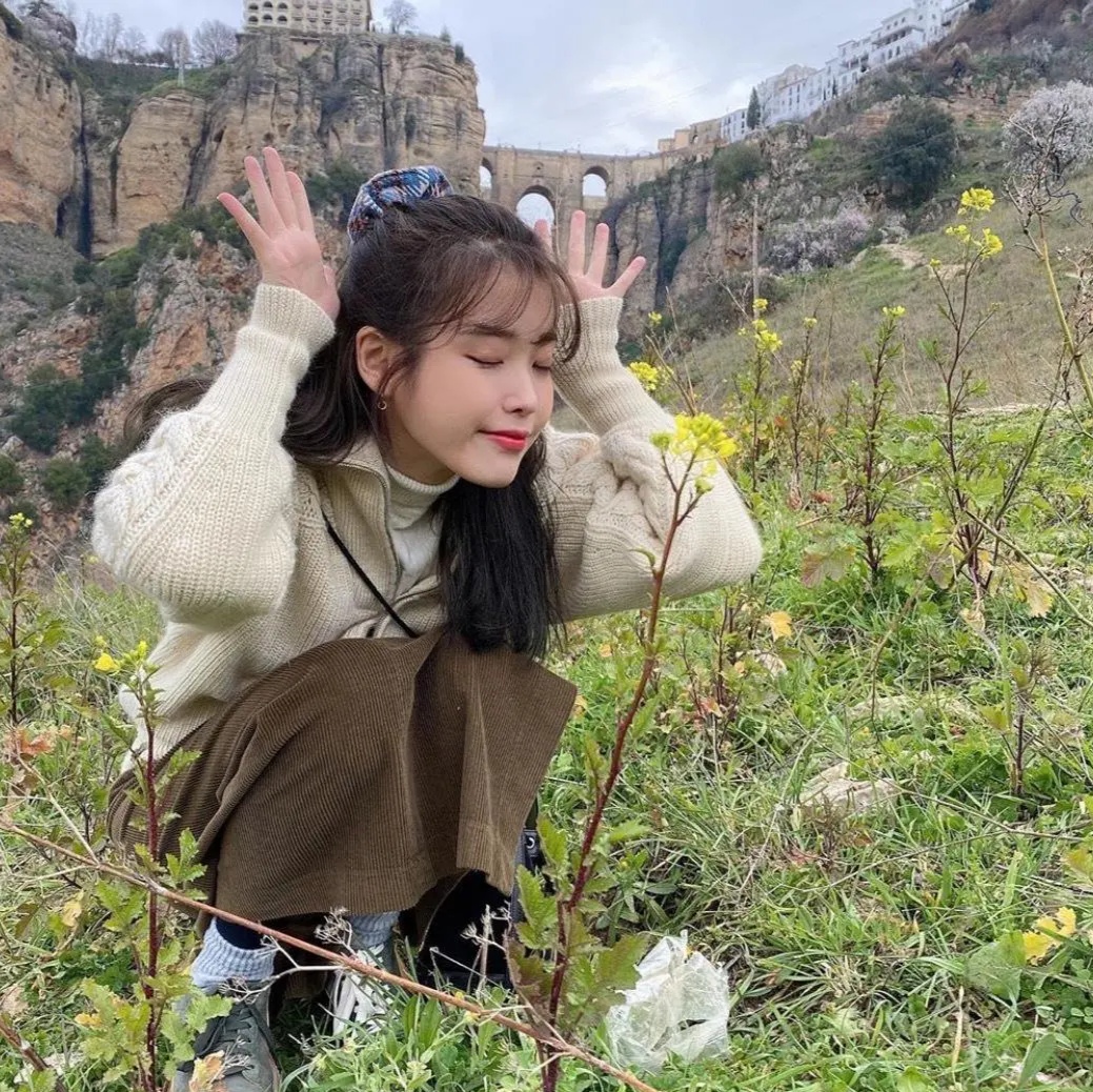 有南韩女爱豆还用什么网图当头像,韩国女爱豆头像复古