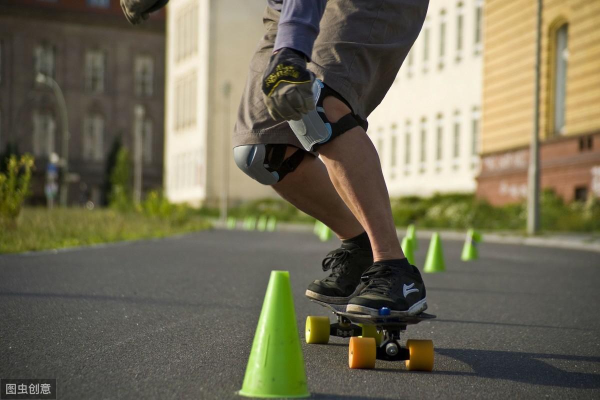 滑板初学者可以学的15个动作,滑板新手课堂