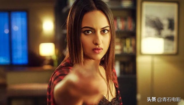 10月院线片的遗珠《天作谜案》，豆瓣6.8给低了，追车巷战反套路