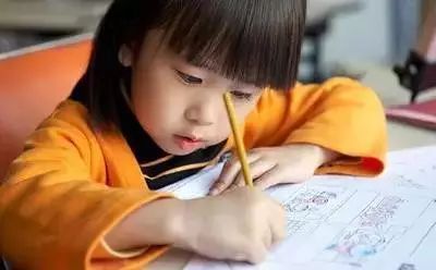 小学生爆笑作文乱用成语,小学生乱用成语作文