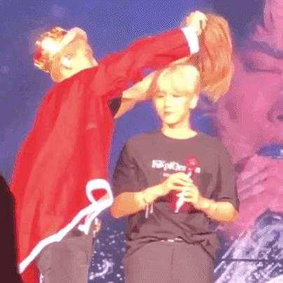 爱丽评价伯贤,爱丽认错边伯贤视频