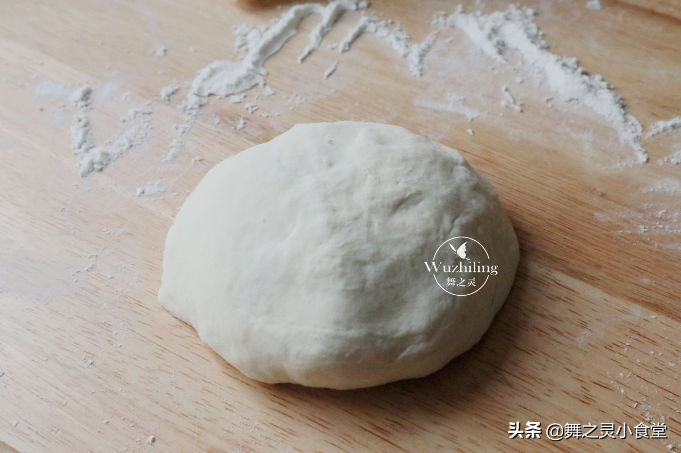 有纯纯的奶香和蛋香的奶黄包,奶黄包真的超好吃