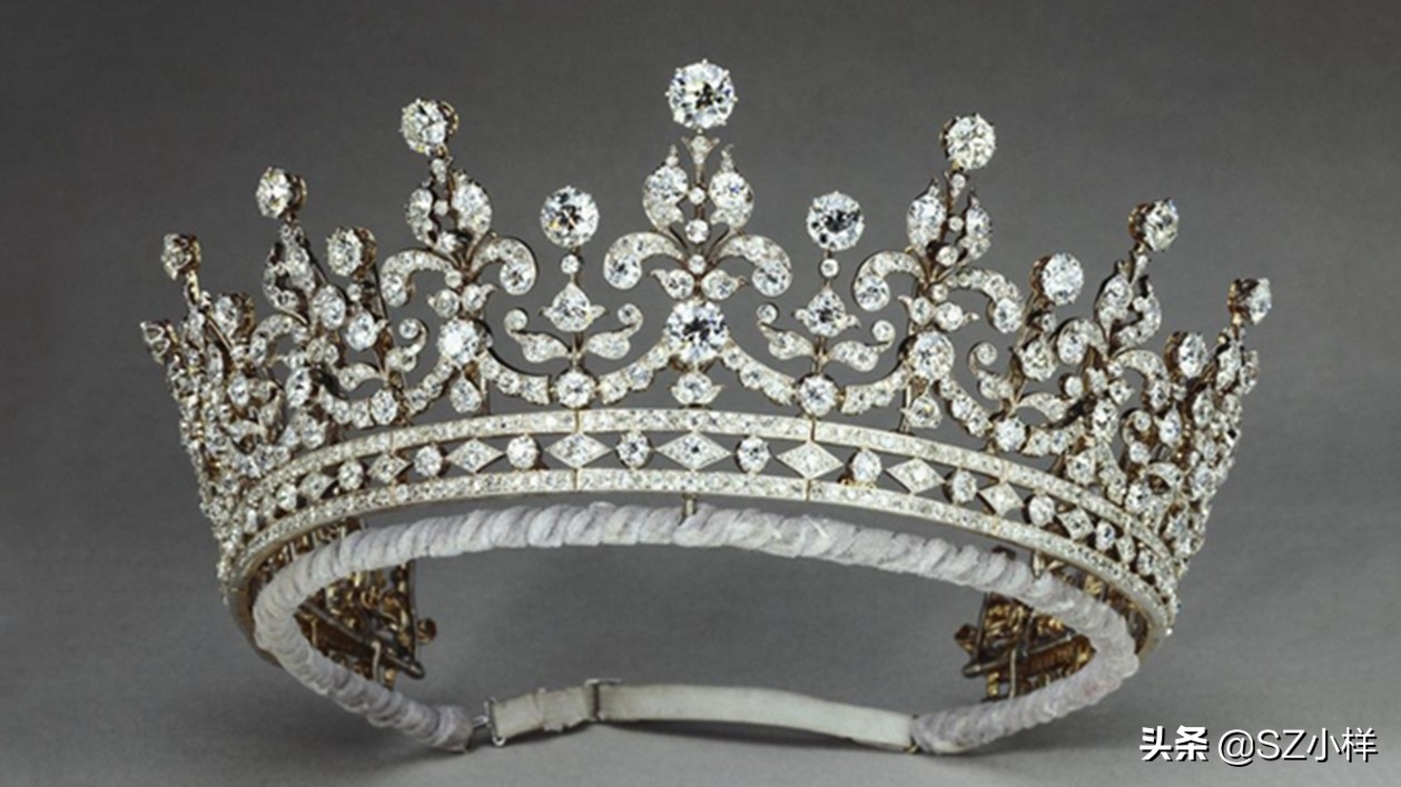 英国女王多奢侈,英国女王佩戴珠宝来源图