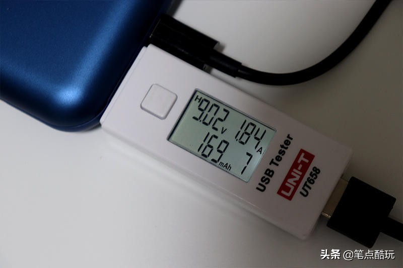 65w快充移动电源充电评测,65w快充2c与普通的区别