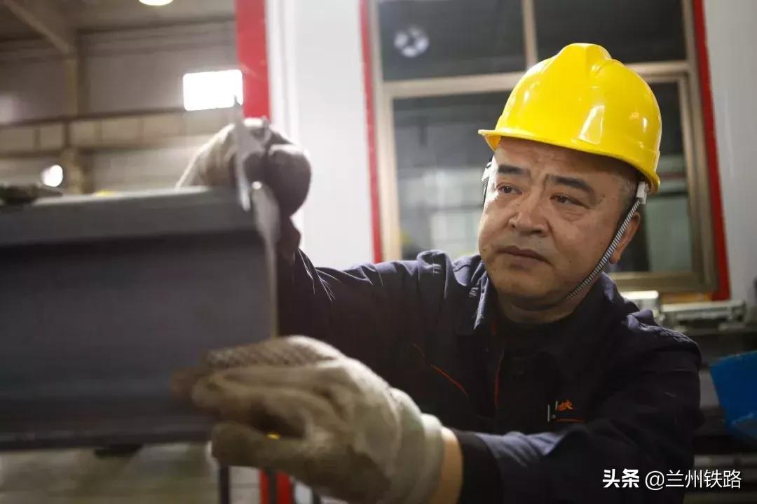 现在的火车没有哐当哐当声音,为什么现在火车跑起来没有哐当声