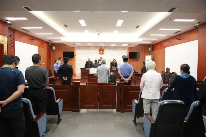 原包钢一把手积累家财超1亿，名下11套房9辆车985件贵重物品，退休仍搞“期权腐败”