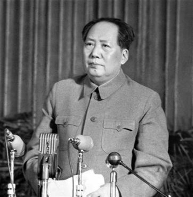 黄祖炎观看晚会，遭凶手枪杀，毛主席得知后一个月内连作3次批示