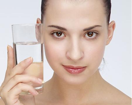 晒伤发红灼痛两天了最快修复方法,大腿晒伤了发红发烫怎么快速修复