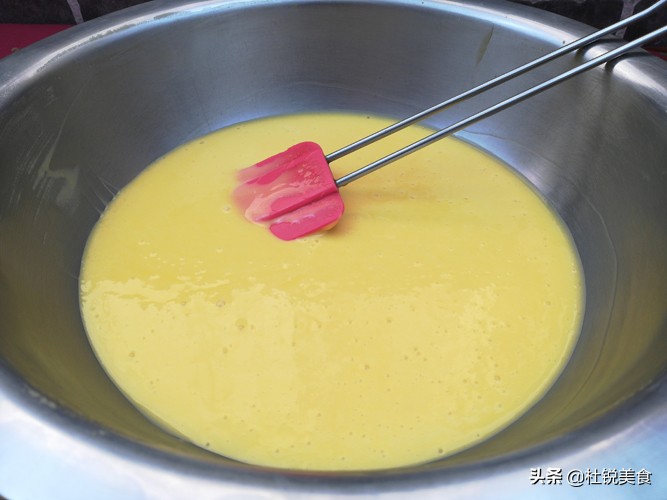 戚风蛋糕蛋黄糊有颗粒会怎么样,戚风蛋糕蛋黄比蛋白多