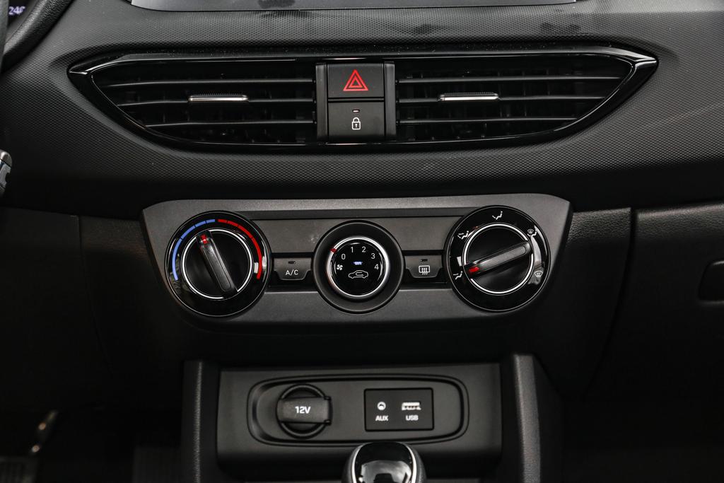 性价比高外观漂亮车,悦动性价比最高的一款