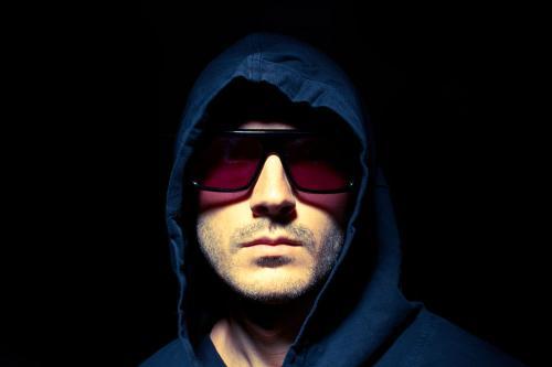 怎么控制自己的欲望和情绪,人要控制自己的欲望