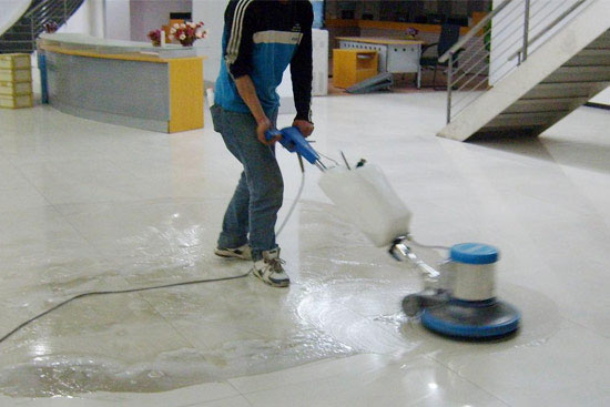 瓷砖好脏用什么清洗最好,瓷砖清洁小妙招瓷砖生锈怎么办